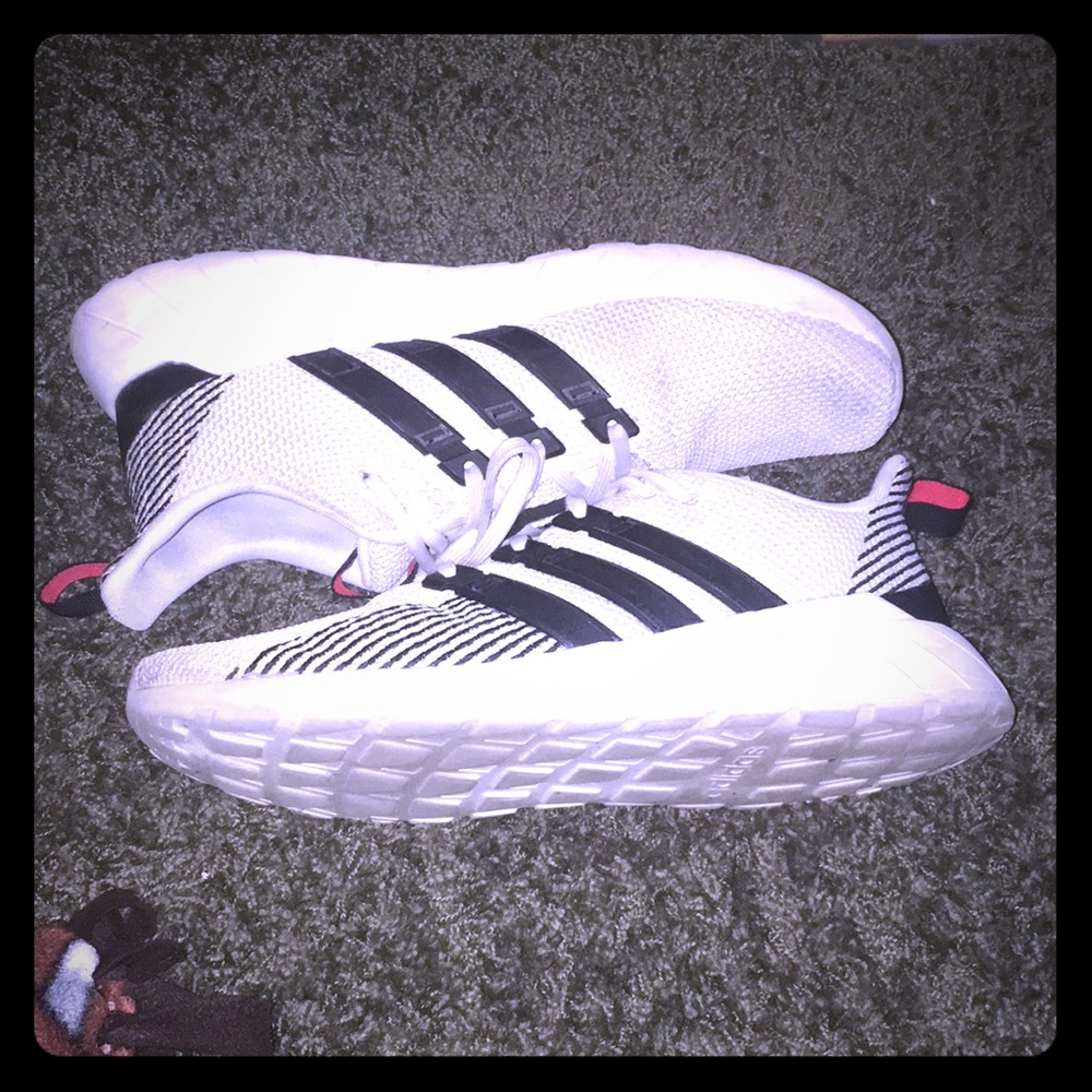 Adidas casual shoes